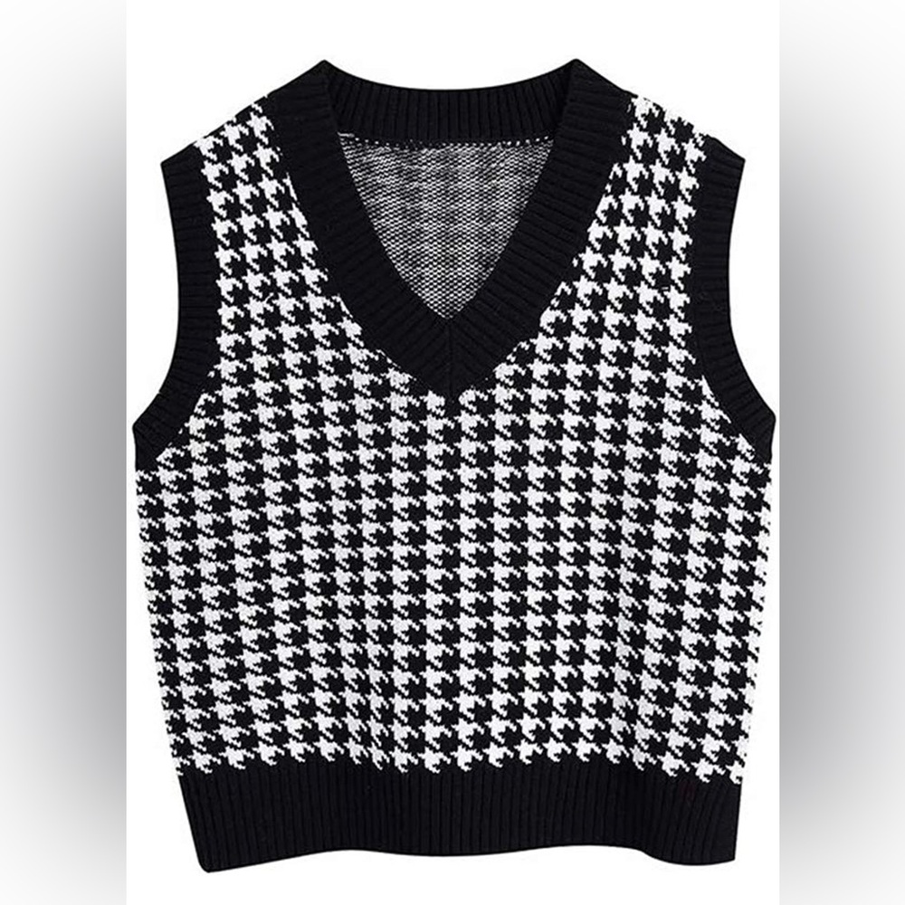 Black & White Houndstooth Sweater Vest – Size Large – Worn Once